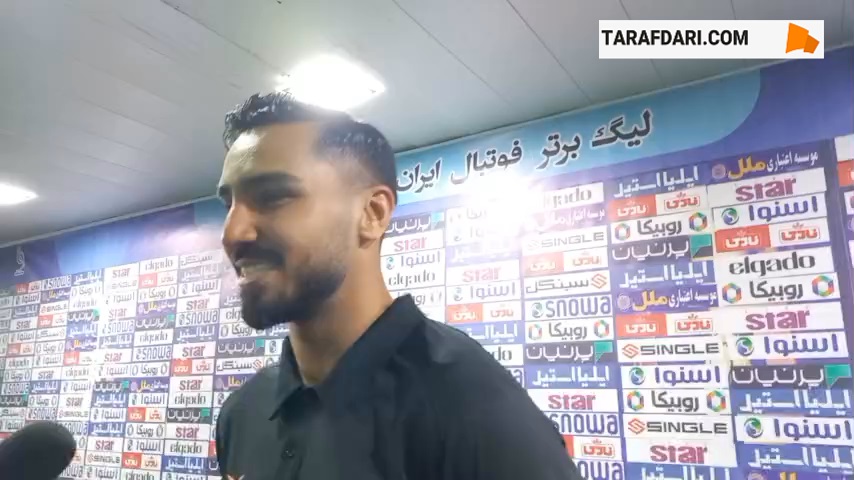 سعید واسعی: تا مرز گرفتن عکس یادگاری با پیراهن استقلال رفتم؛ مجبور شدم به تراکتور بروم / فیلم